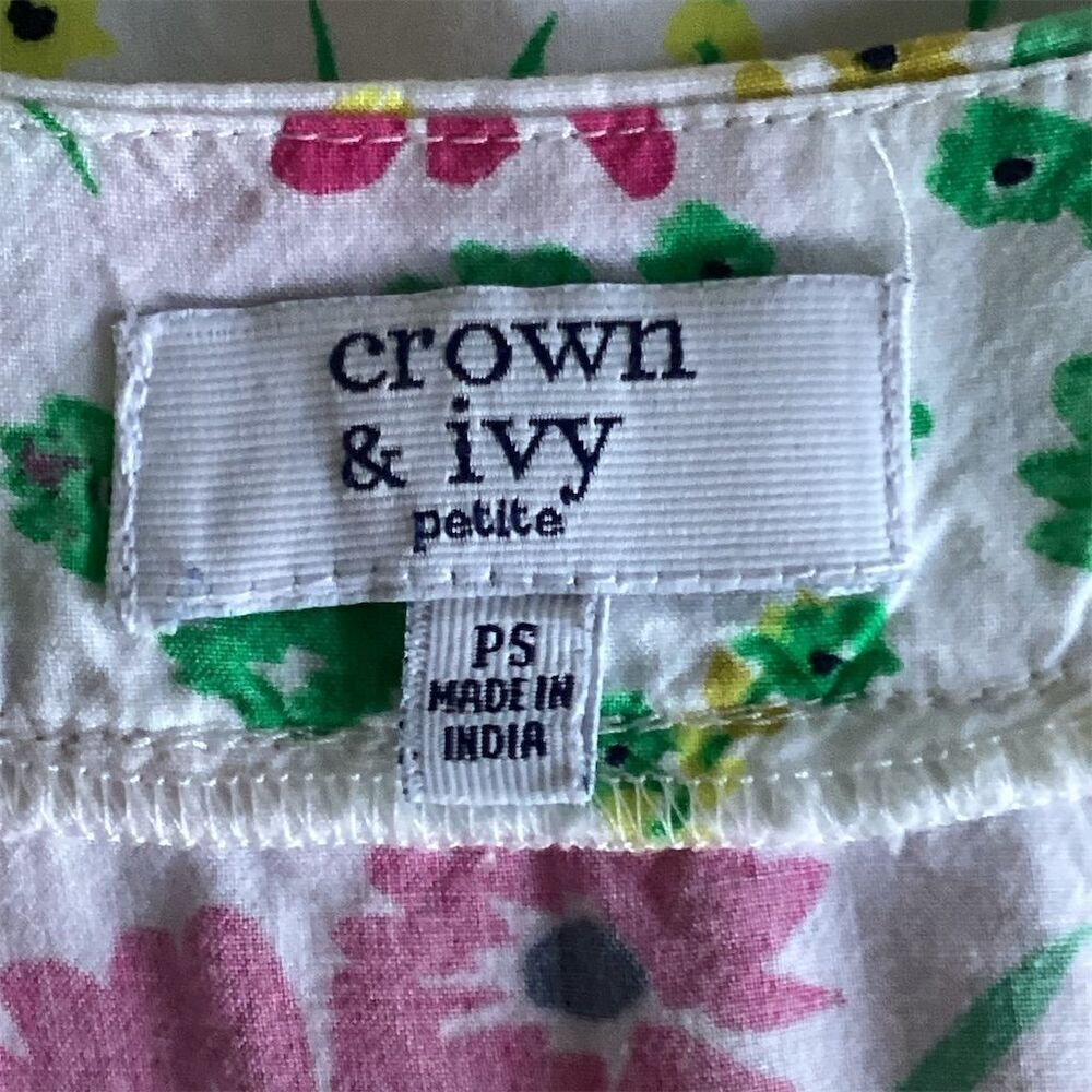 Crown & Ivy Petite Floral Bell Sleeve Blouse V-Neck Multicolor PS - Picture 3 of 8
